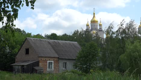 Das-Schöne-Kloster-Pochaiv-Lavra-Heilige-Entschlafung-In-Der-Zentralukraine