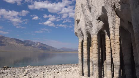 Time-Lapse-Of-The-Crowley-Lake-Columns-And-Tufa-Formations-In-The-Easter-Sierras-Of-California