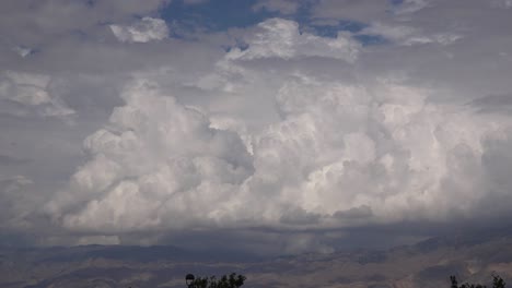 Huge-Thunderclouds-And-Thunderheads-Suggest-An-Approaching-Storm