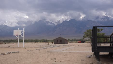 Restos-Del-Campamento-De-Reubicación-Japonés-Manzanar-En-La-Sierra-Nevada-Valle-De-Owens,-California