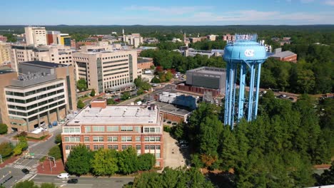 Gute-Antenne-über-Dem-Campus-Der-University-Of-North-Carolina-Im-Chapel-Hill-Medical-Center