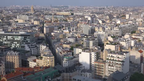 Good-High-Angle-Establishing-Shot-Of-Paris,-France-And-Suburbs