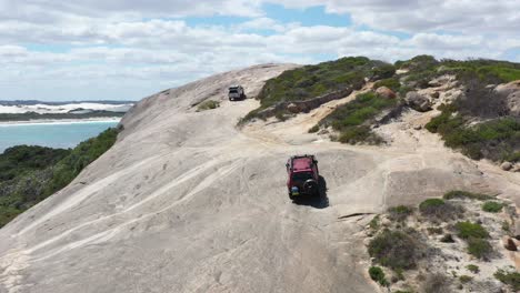 Tourists-Go-Off-Roading-In-Wylie-Bay,-Esperance,-Australia