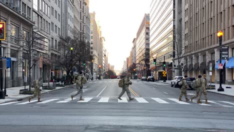 Truppen-Der-Nationalgarde-Patrouillieren-Nach-Dem-Trump-Aufstand-Und-Den-Unruhen-Im-Kapitol-Washington-DC