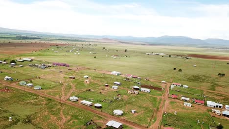 Antenne-über-Afrikanischem-Dorf-Und-Landschaft-In-Der-Südafrikanischen-Ostkap-Region-Bilatya