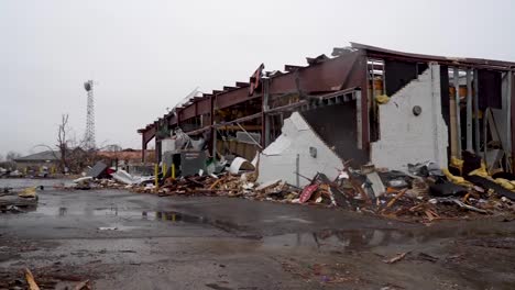 Nach-Dem-Tornado-In-Mayfield,-Kentucky,-Ist-Nichts-Von-Häusern-Und-Nachbarschaften-übrig-Geblieben