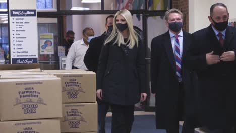 Ivanka-Trump-Delivers-Food-During-Thanksgiving-Holiday-Season-While-Wearing-A-Mask-Against-The-Covid-19-Pandemic