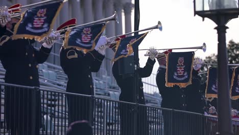 Miembros-De-La-Banda-Militar-Ensayan-Los-Preparativos-Realizados-En-Capitol-Hill-Joe-Biden&#39;s-Inauguración-Presidencial