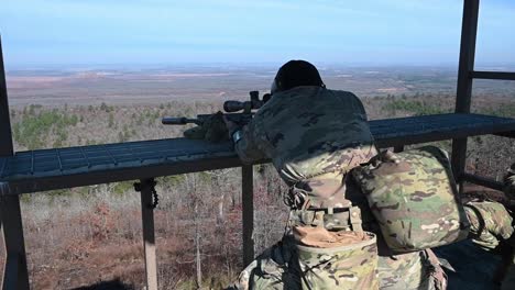 Militärische-Scharfschützenteams-Treten-Bei-Den-Scharfschützenmeisterschaften-(afsam)-Der-Streitkräfte-In-Fort-Chaffee,-Arkansas,-An