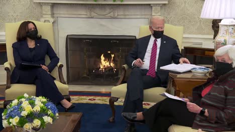Us-President-Joe-Biden-Reads-Notes-About-Pandemic-Economic-Crisis-While-Us-Vice-President-Kamala-Harris-Sit