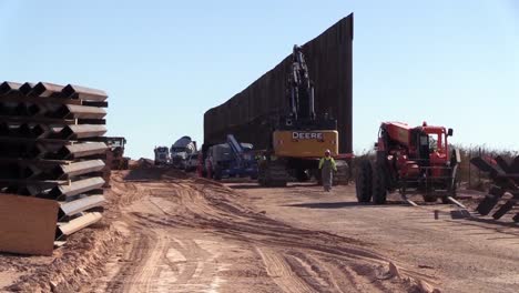 Construction-Workers-And-Heavy-Equipment,-Border-Wall-El-Paso-1-Project-Span-Near-Deming,-New-Mexico