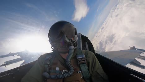 Cockpitansicht-Eines-Reporters-Auf-Dem-Notsitz-Eines-Düsenjägerflugzeugs-Während-Der-Trainingsübung-Mit-Roter-Flagge-In-Alaska,-Eielson-AFB