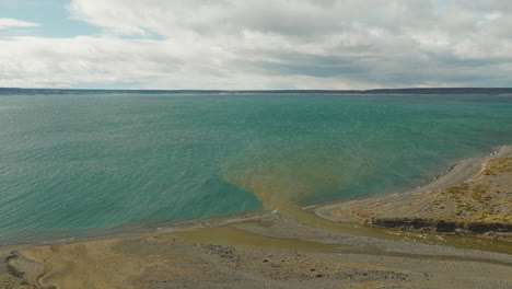 Gorgeous-wide-angle-view-of-Lake-Strobel-AKA-"Jurassic-Lake",-Argentina