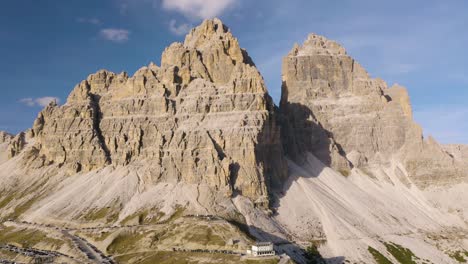 Tre-Cime-Berggipfel-In-Den-Italienischen-Dolomiten
