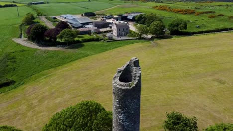 Monasterboice-High-Cross-is-one-of-the-finest-in-Ireland-close-to-Drogheda-County-Louth