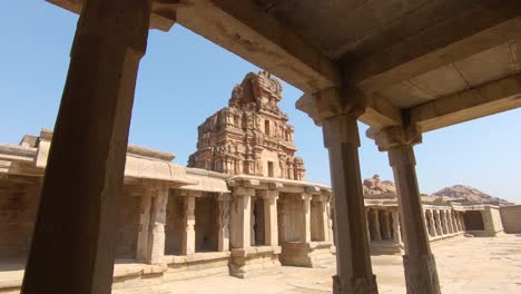 Tempelanlagen-Aus-Dem-Vijayanagara-Reich