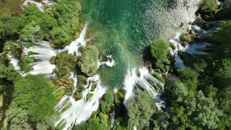 Luftaufnahme-über-Den-Unglaublichen-Kravica-wasserfall-In-Bosnien