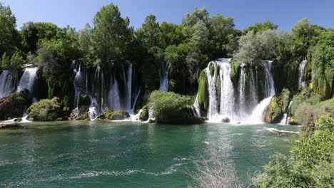 Beautiful-views-over-Kravica-Waterfall-in-Bosnia