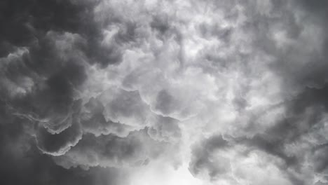 Sturm-Dunkle-Wolken-Vor-Schweren-Gewittern-4k