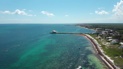 Drone-flight-over-beach-and-ocean-at-Playa-del-Carmen,-Quintana-Too,-Mexico