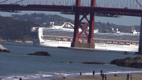 cruise-ship-passes-under-Golden-Gate-Bridge