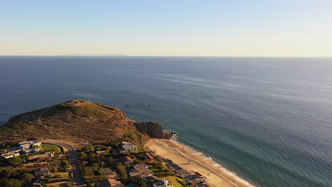 Aerial-view-of-Point-Dume-state-beach-in-Malibu,-California