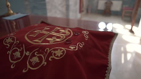 Wedding-rings-on-the-bible-Serbian-Orthodox-Church