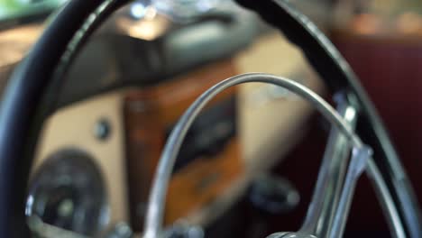 Close-up-of-steering-wheel-of-Mercedes-old-timer-car