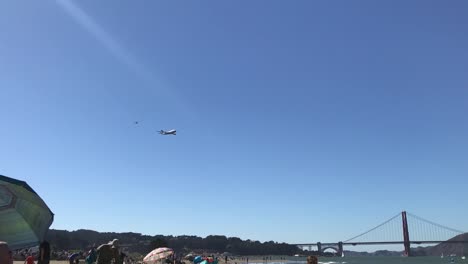 Plane-performs-low-pass-over-beach