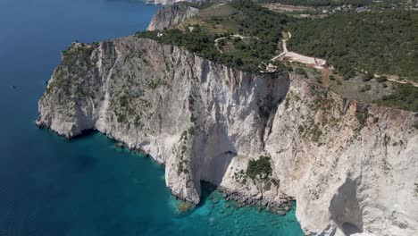 Zakynthos-clifftop-pan-across-tall-cliffs