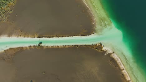 Aerial-view-above-the-Canal-de-los-Piratas,-in-the-Bacalar-Lagoon,-in-sunny-Mexico---top-down,-drone-shot