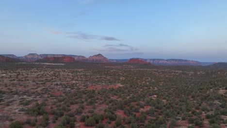 Plains-With-Growing-Bushes-Near-Red-Rock-Mountains-In-Sedona,-Arizona