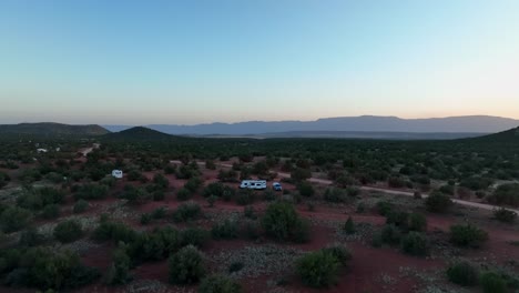 Campervans-Boondocking-At-Sedona-Semi-Desert-Landscape,-Arizona,-United-States