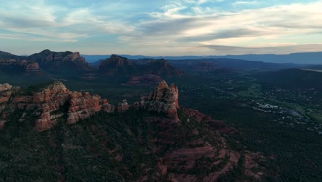 Scenic-Landscape-Of-Red-Rock-Buttes-Of-Sedona-During-Sunset-In-Arizona