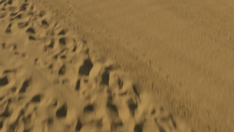 Drohne-über-Sandstrand-Geschossen-Als-Echt-Aussehen-Strand,-Los-Angeles,-Usa
