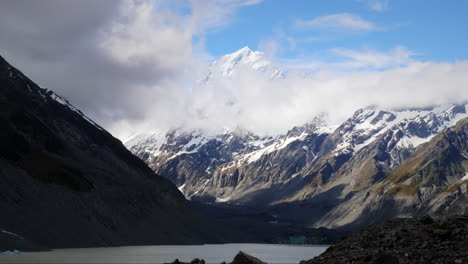View-over-lake-towards-Mt-Cook-4k