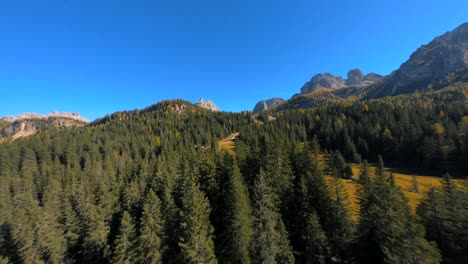 Aufnahmen,-Die-In-Den-Italienischen-Dolomiten-In-Den-Bergen-Gefilmt-Wurden