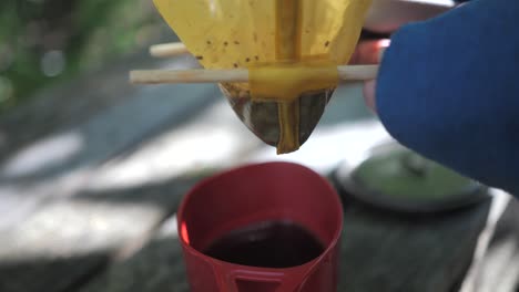Portable-Coffee-filter-in-the-Nature,-Outdoor,-Camping