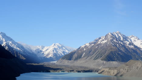 Weitschuss-Mit-Blick-Auf-Den-Tasman-Gletscher