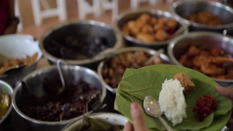 Típico-Arroz-Jamblang-Culinario-Favorito-De-Los-Aldeanos-De-Cirebon