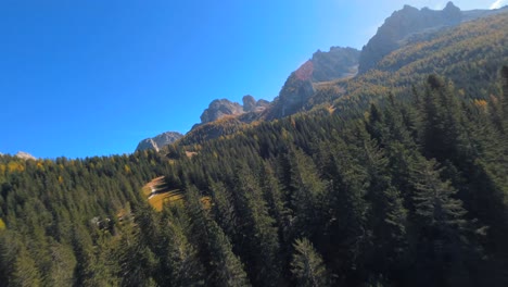 Imágenes-Filmadas-En-Las-Montañas-De-Los-Dolomitas-Italianos