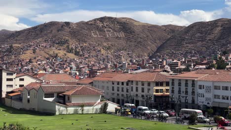 Un-Dia-Soleado-En-Cusco-Peru.