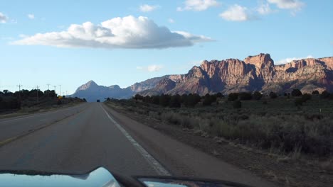 Arizona-American-Road-Trip-POV-Aus-Dem-Auto