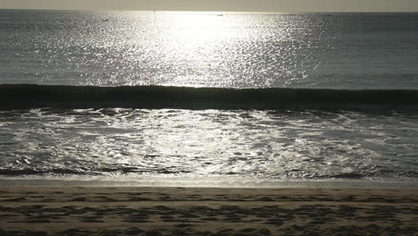 Sunset-Waves-crashing-onto-the-beach