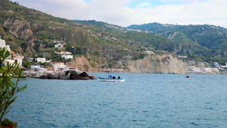 Bahía-De-Sant-Angelo,-Ischia-Italia