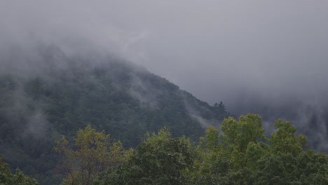 A-cloud-traveling-and-disappearing-in-the-smoky-mountains