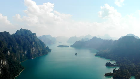 Luftaufnahme-Des-Kao-Sok-Nationalparks,-Thailand