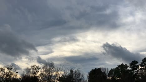 Dji-Osmo-Mobile-2-Zeitraffer-Wolken-über-Der-Baumgrenze-Am-Nachmittag