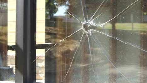 Broken-Window-Glass-Spider-Tracking-Right
