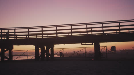 Pink-sky-above-the-Seal-Beach-pier